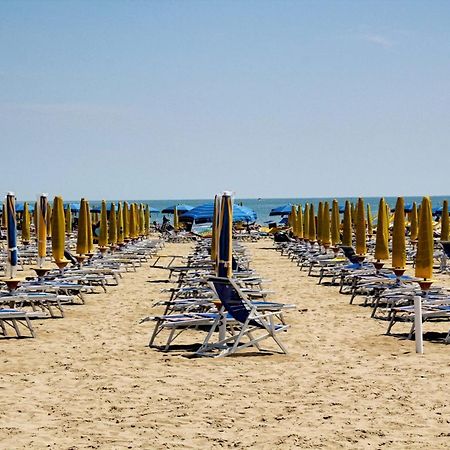 Piazza Mazzini Appartamento A 2 Passi Dal Mare. Lido di Jesolo Buitenkant foto